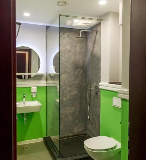 H11 Downtown Apartments