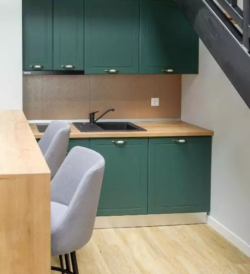 H11 Downtown Apartments