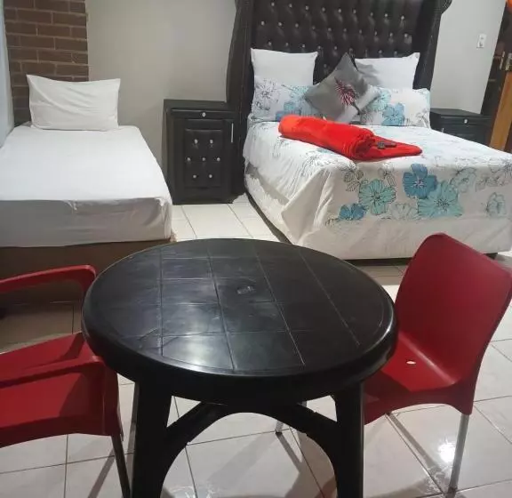 پانسیون 26 Zea Avenue Arcon Park Guest House