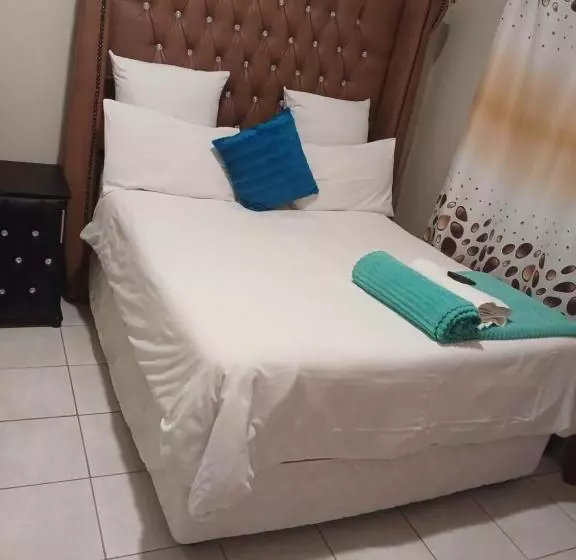 پانسیون 26 Zea Avenue Arcon Park Guest House