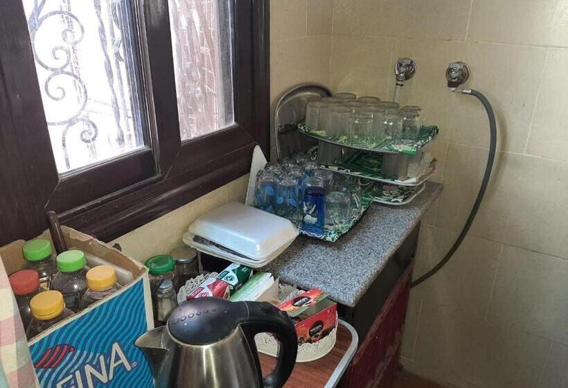 پانسیون Ra Guest House