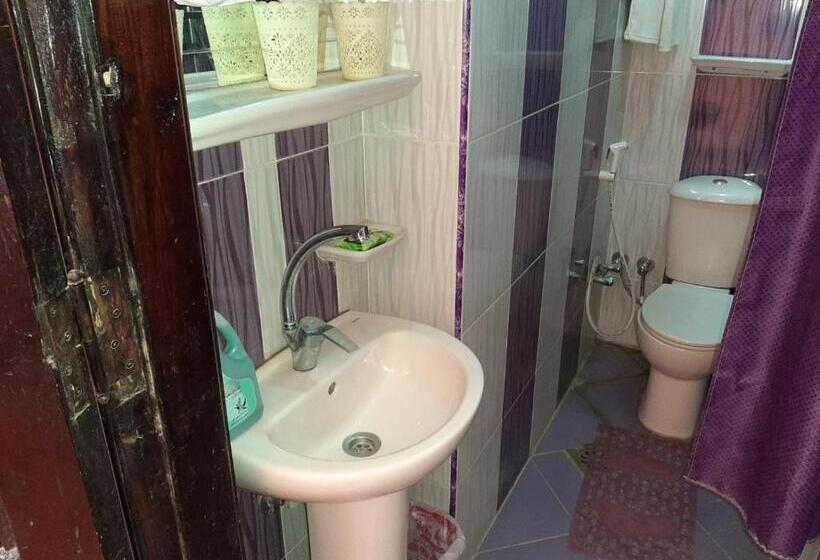 پانسیون Ra Guest House