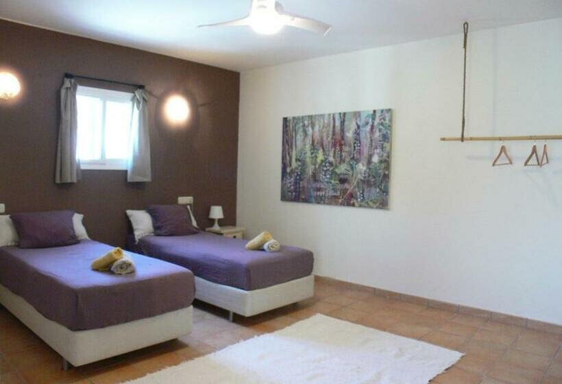 צימר Vegan Guesthouse Finca Pereila