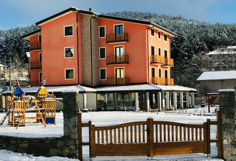 Arvo Residence Sila Lorica