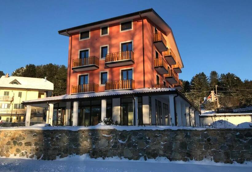 Arvo Residence Sila Lorica