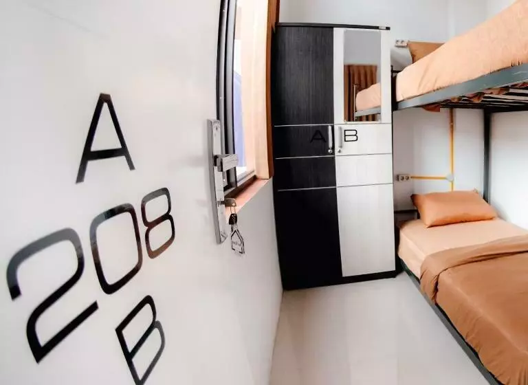 Aur Kuning Hostel Syariah Bukittinggi