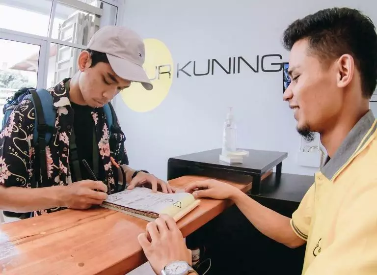 Aur Kuning Hostel Syariah Bukittinggi