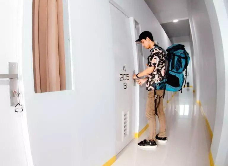 Aur Kuning Hostel Syariah Bukittinggi