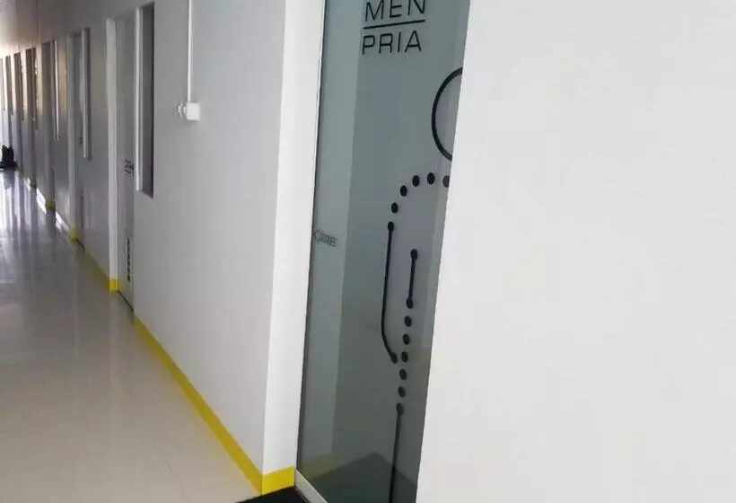 Aur Kuning Hostel Syariah Bukittinggi