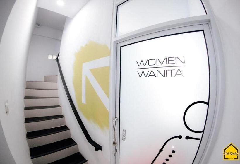 Aur Kuning Hostel Syariah Bukittinggi