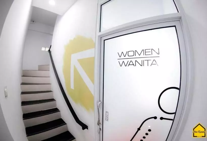 Aur Kuning Hostel Syariah Bukittinggi