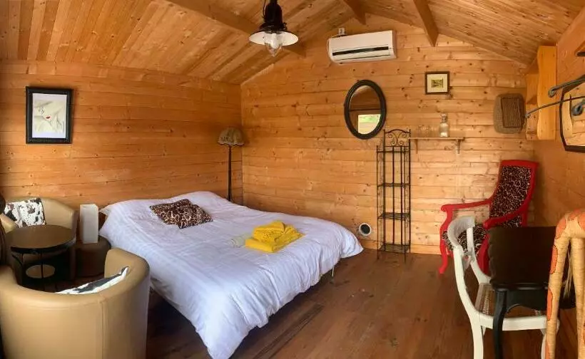 ベッドアンドブレックファースト Atelierchic