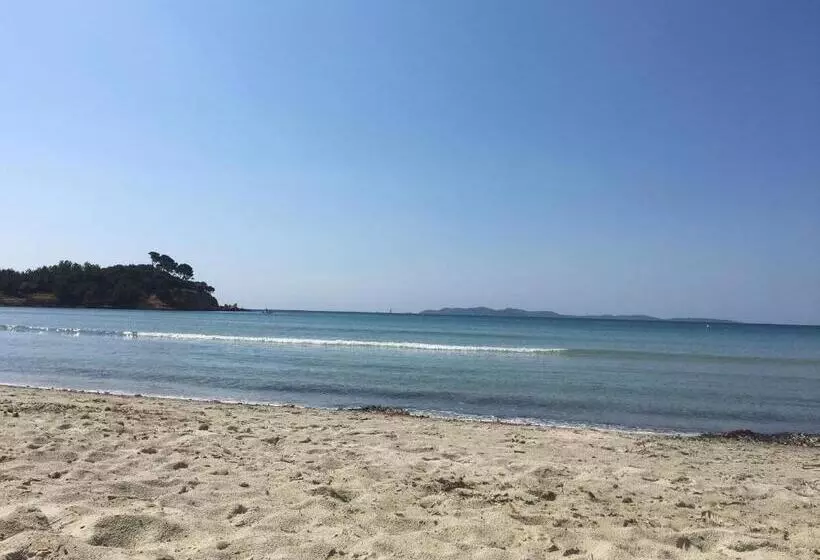 ベッドアンドブレックファースト Atelierchic