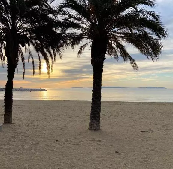 ベッドアンドブレックファースト Atelierchic