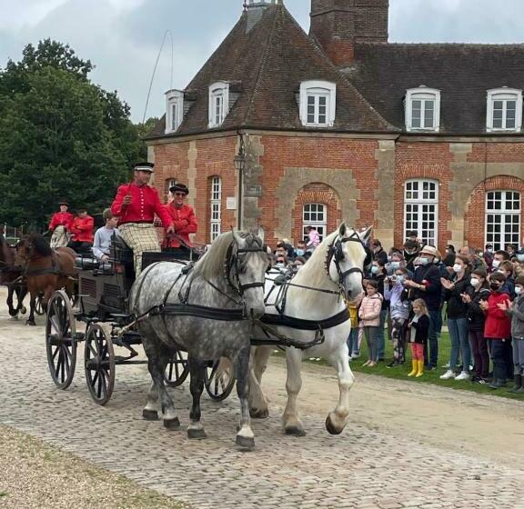 ベッドアンドブレックファースト Domaine Du Clos Henri