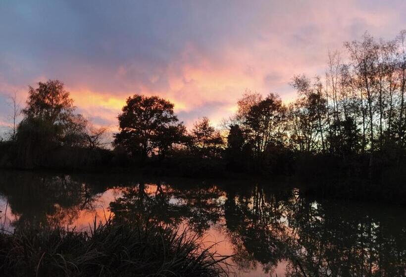 ベッドアンドブレックファースト Domaine Du Clos Henri