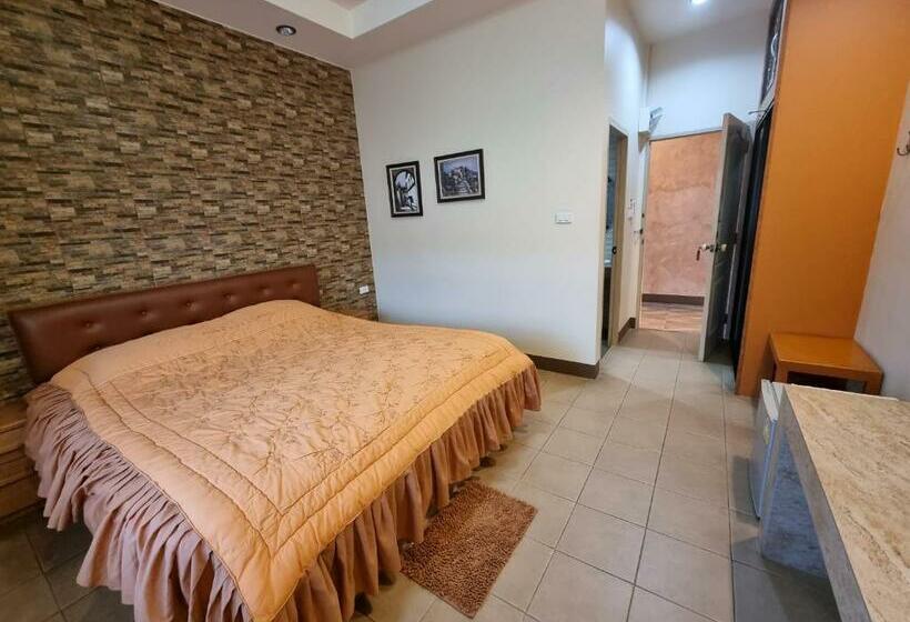 Bed and Breakfast Kireeya Villa