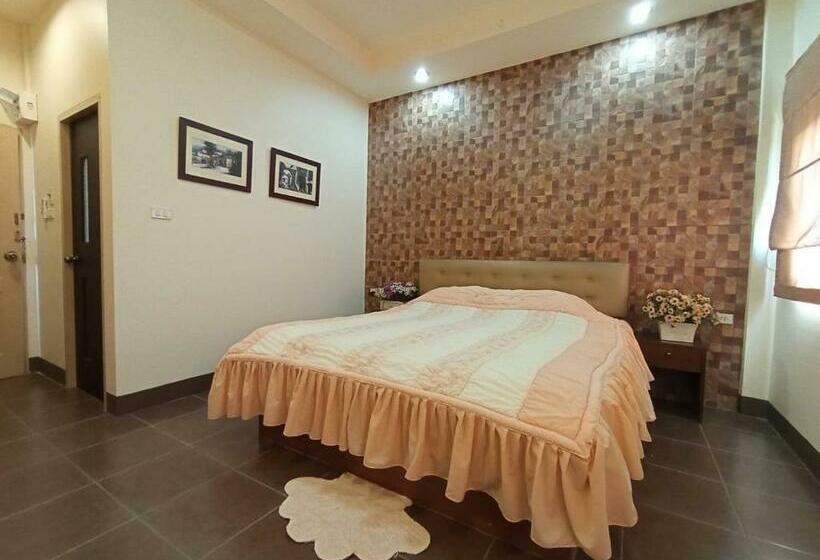 Bed and Breakfast Kireeya Villa
