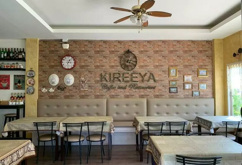 تختخواب و صبحانه Kireeya Villa