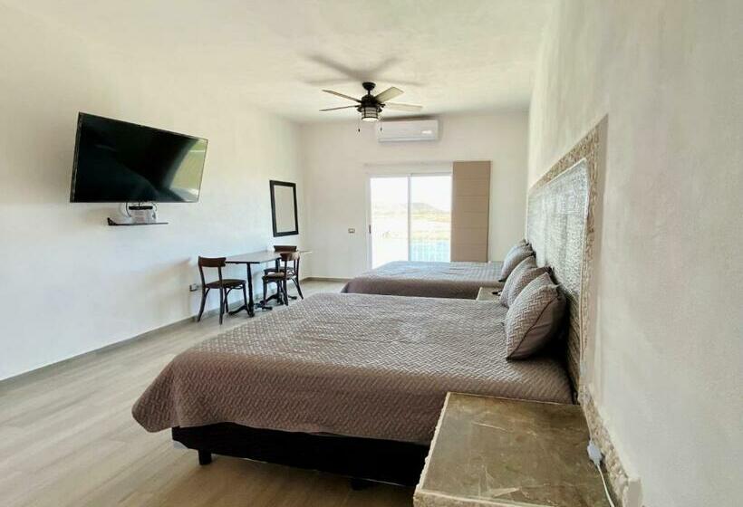 בית מלון כפרי Rancho Sotolar   Glamping Linares