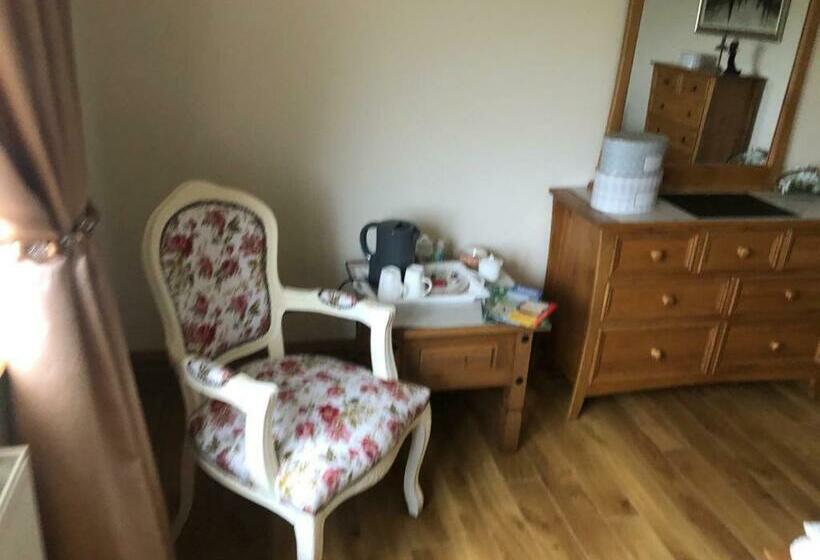 بنسيون Rinroe View In The Barony Of Erris