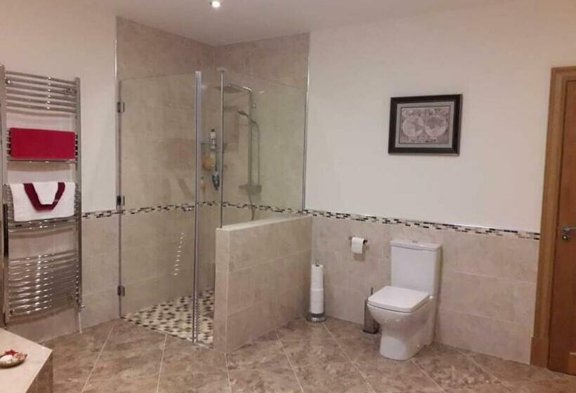 بنسيون Rinroe View In The Barony Of Erris