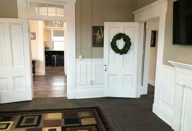 膳宿费 Suite 3 Eighteen