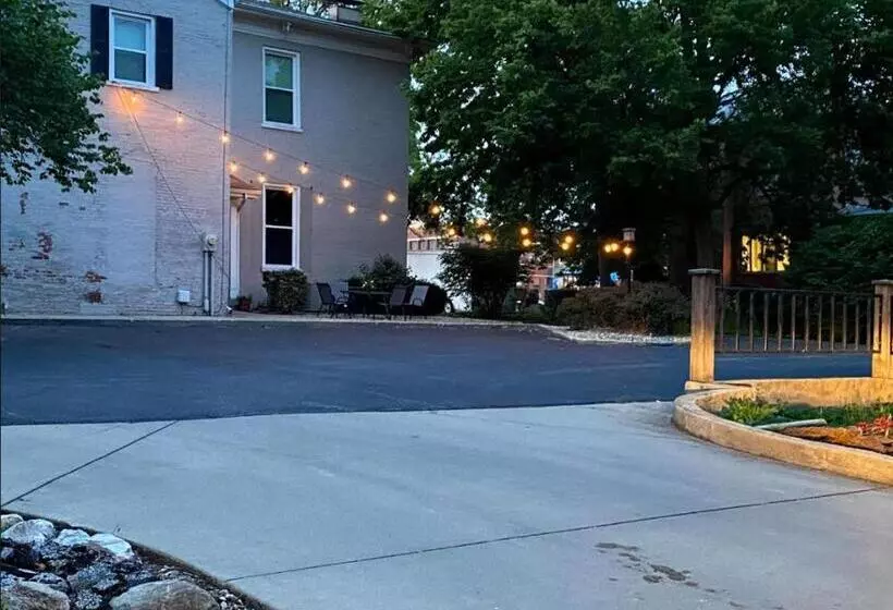 Majatalo Suite 3 Eighteen