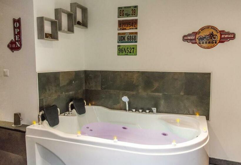 צימר Aux 3 Nuances Suites Privatives & Spa