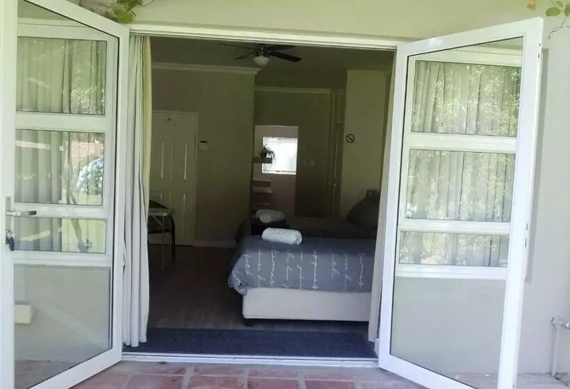 Aamiaismajoitus (B&B) Dennecres4guestrooms