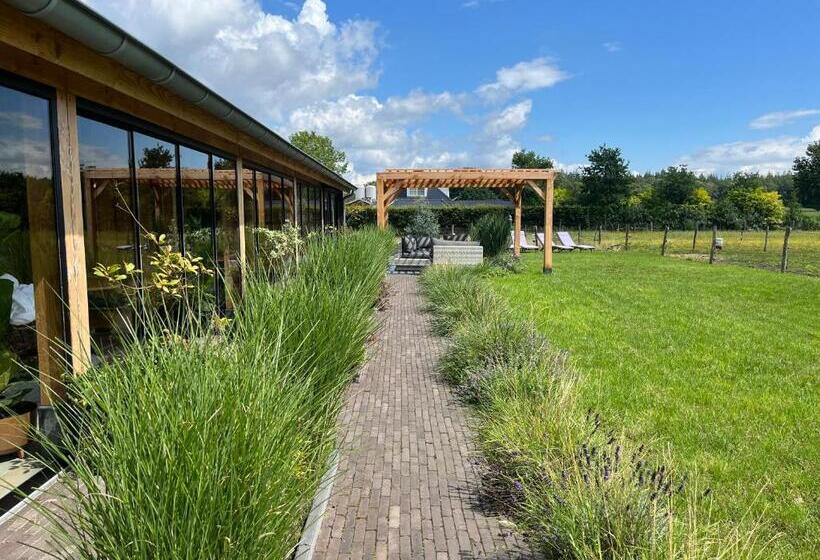 Bed and Breakfast T Heidepaleis