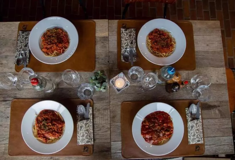 Hotelli Café Coureur Houffalize