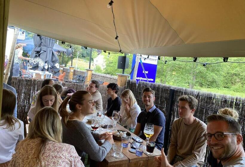 هتل Café Coureur Houffalize