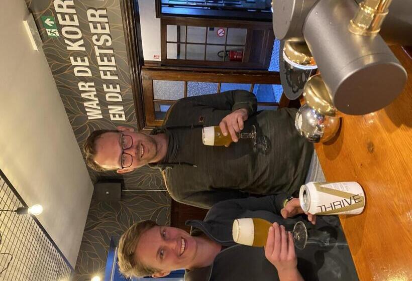 هتل Café Coureur Houffalize