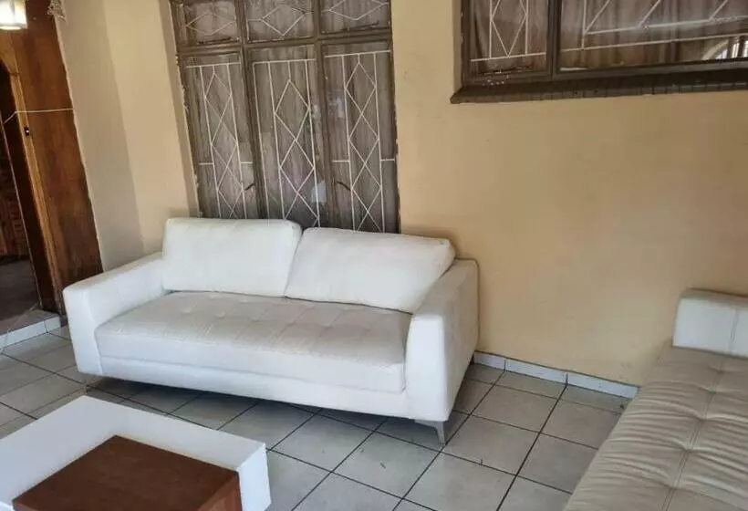 Hotelli Miami Guest House