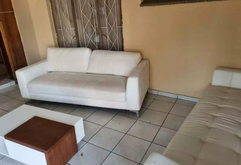 Hotelli Miami Guest House