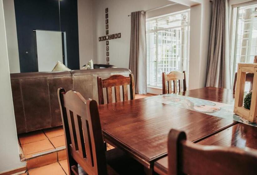 פנסיון Amaziah Guesthouse