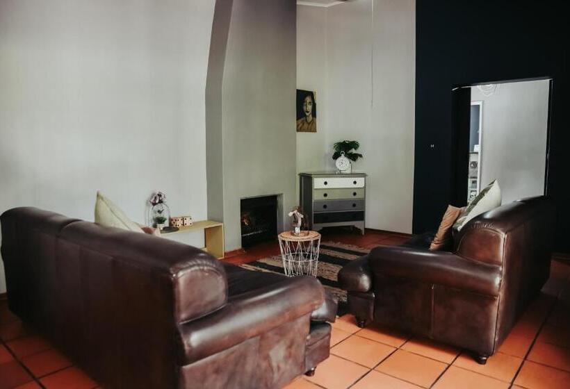 פנסיון Amaziah Guesthouse