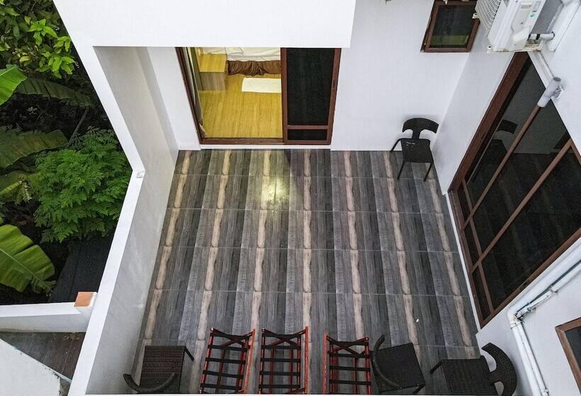 پانسیون Aquzz Hotel & Spa