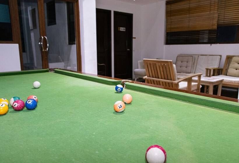 پانسیون Aquzz Hotel & Spa