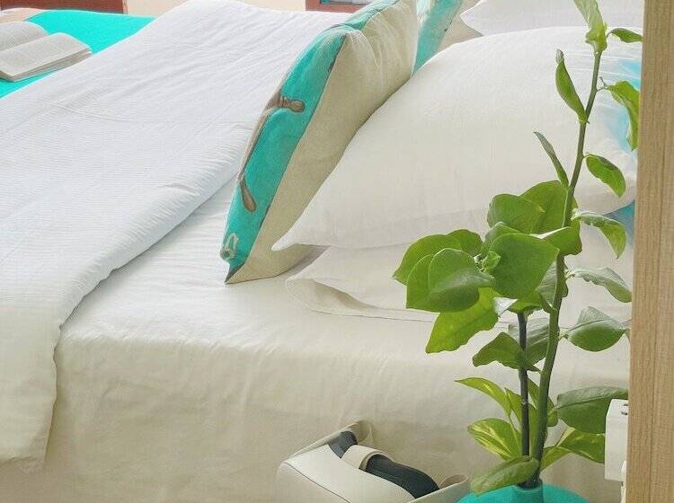 پانسیون Aquzz Hotel & Spa