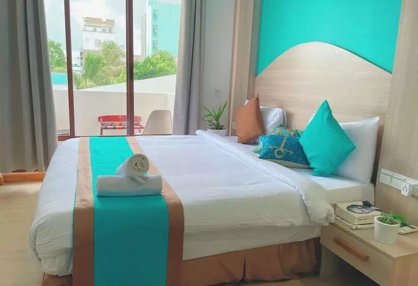پانسیون Aquzz Hotel & Spa