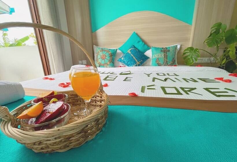 پانسیون Aquzz Hotel & Spa