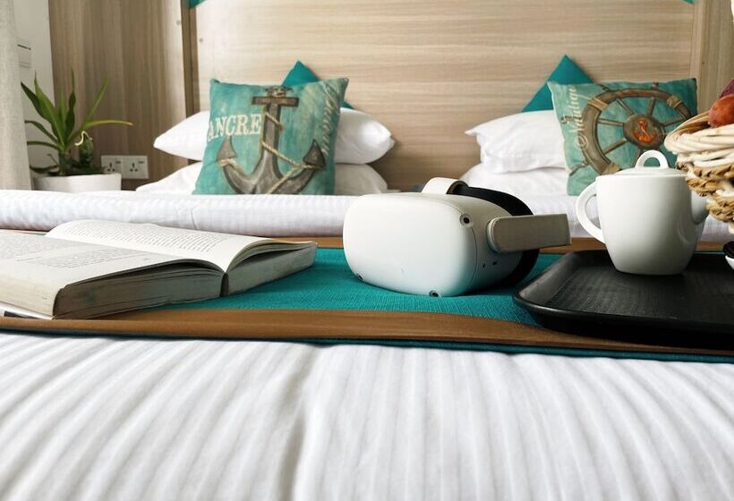 پانسیون Aquzz Hotel & Spa