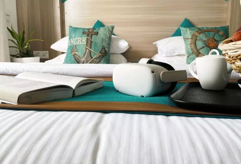 پانسیون Aquzz Hotel & Spa