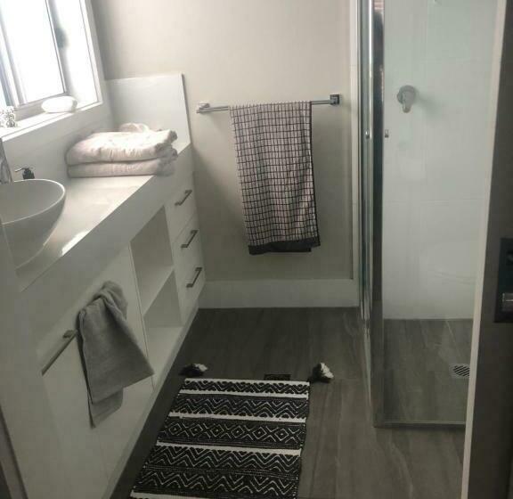 بنسيون Brand New 4br Get Away 5min To Albury City