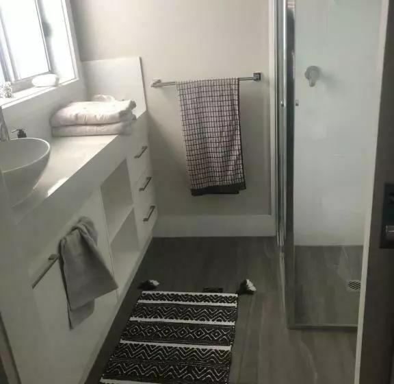 Majatalo Brand New 4br Get Away 5min To Albury City