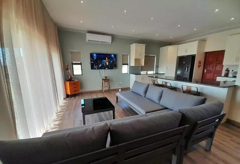 Majatalo Kameeldrift Waterfront Estate & Resort