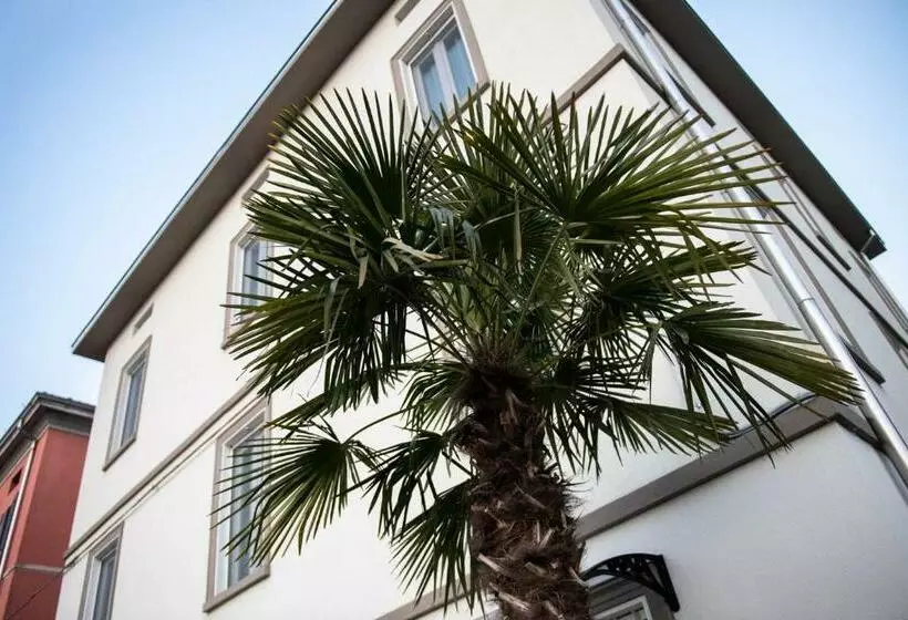 پانسیون Le Palme