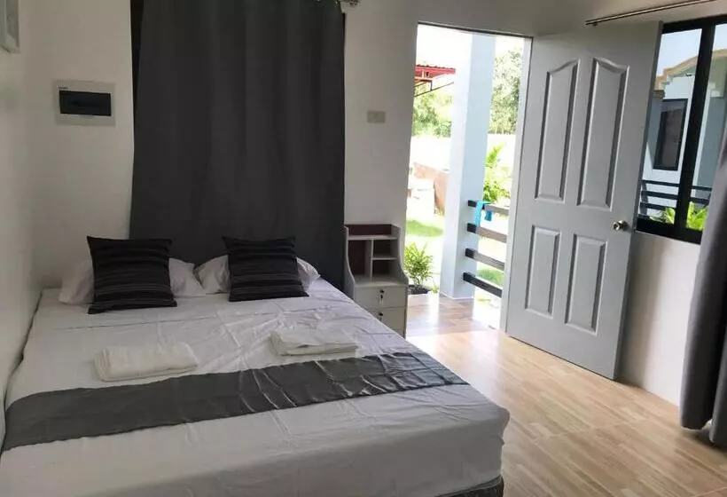 ペンション Paradise Beach Guest House